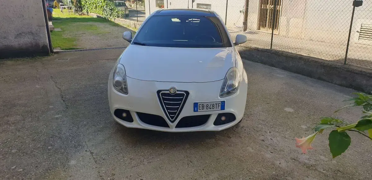 Usata Alfa Romeo Giulietta Distinctive 120 CV (88 kW) 2010 Utilitaria