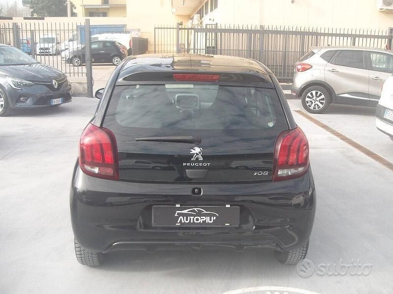 Usata Peugeot 108 Active Top 69 CV (50 kW) 2016 Nero Berlina