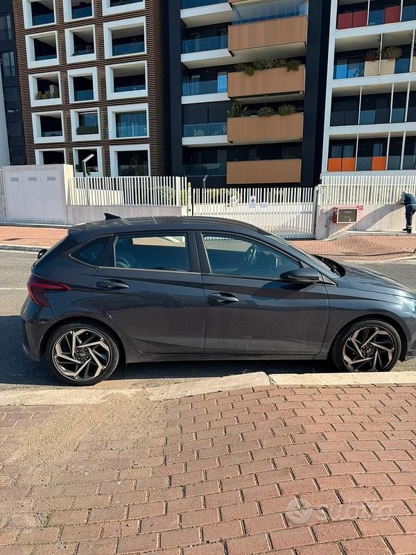 Usata Hyundai i20 84 CV (61 kW) 2021 Blu Utilitaria