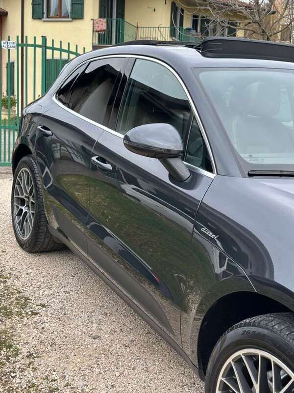 Usata Porsche Macan Chrono 250 CV (183 kW) 2016 Grigio SUV