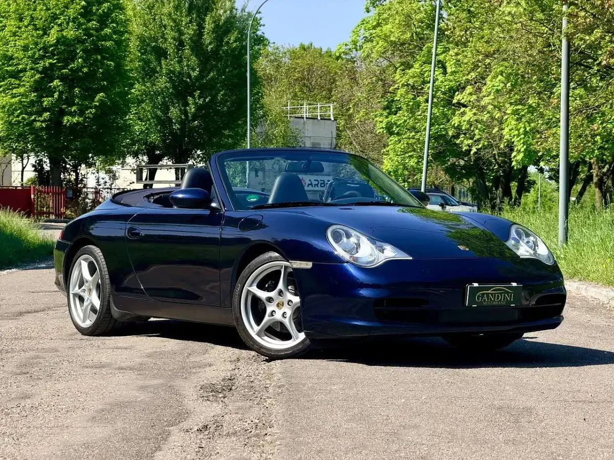 Usata Porsche 911 Carrera Cabriolet 320 CV (235 kW) 2003 Midnight blue Cabrio