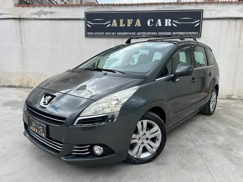 Usata Peugeot 5008 Allure 114 CV (83 kW) 2013 Grigio Monovolume