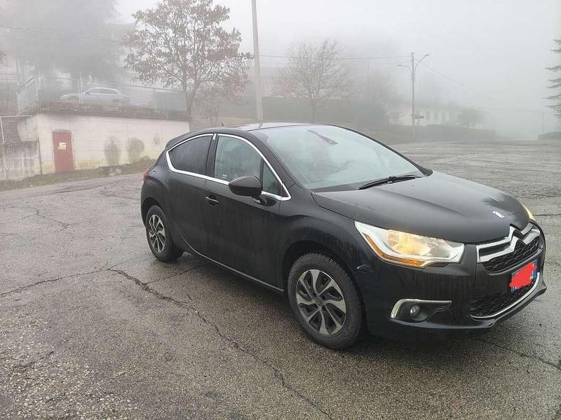 Usata DS Automobiles DS4 Business 120 CV (88 kW) 2015 Nero Berlina