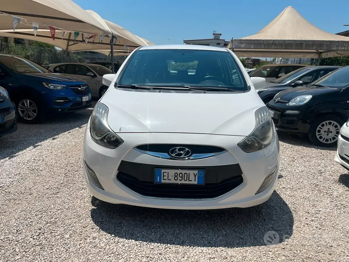 Usata Hyundai ix20 Comfort 90 CV (66 kW) 2012 Bianco Utilitaria