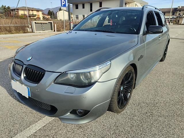 Usata BMW 530 M Sport 231 CV (169 kW) 2006 Grigio Station wagon