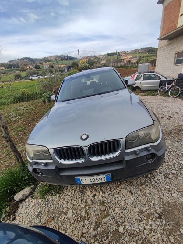 Grigio Usata 2004 BMW X3 SUV | 3500 € (Buon prezzo) - Immagine 1/4