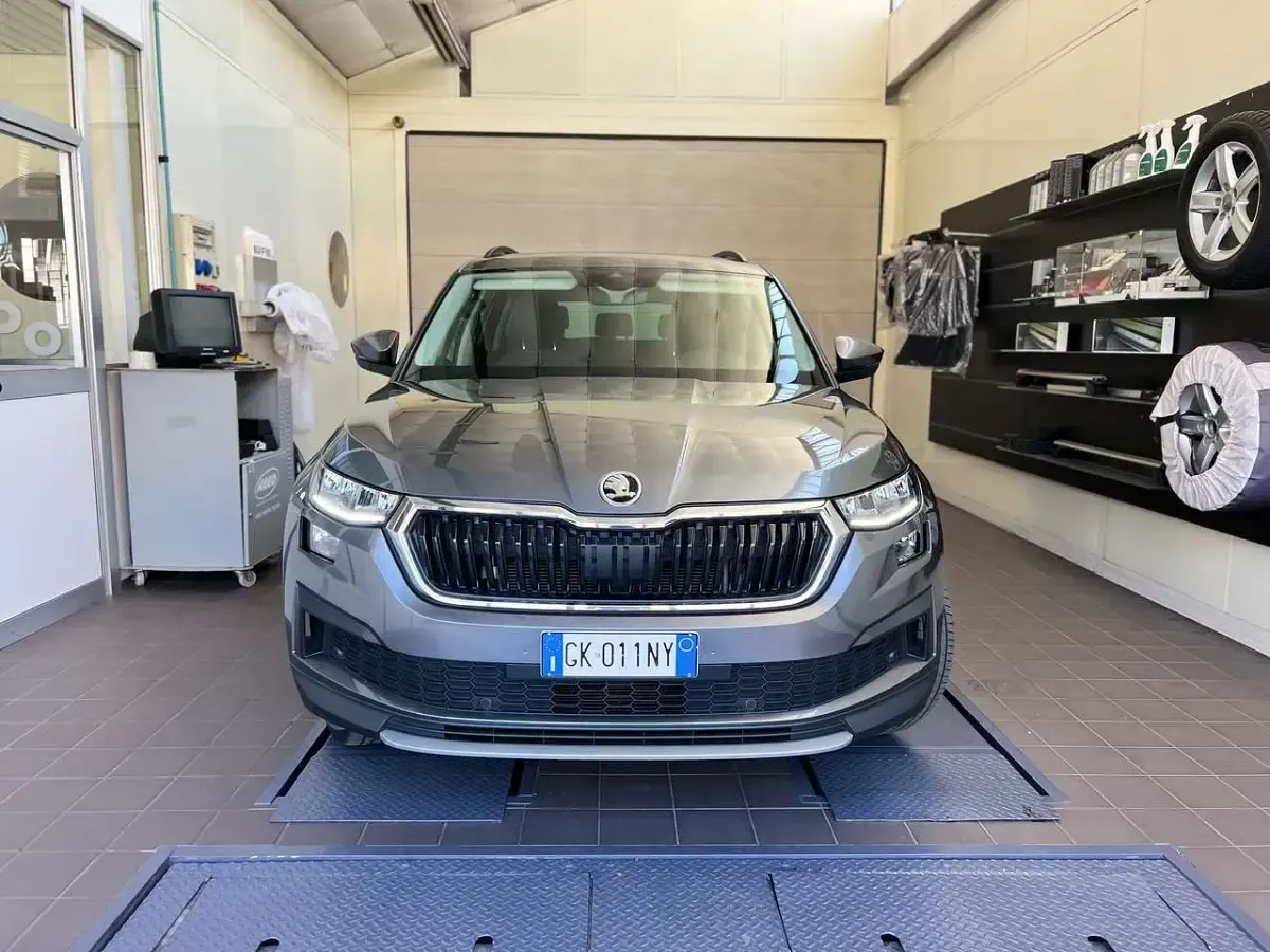 Usata Skoda Kodiaq Ambition 150 CV (110 kW) 2022 Grigio SUV