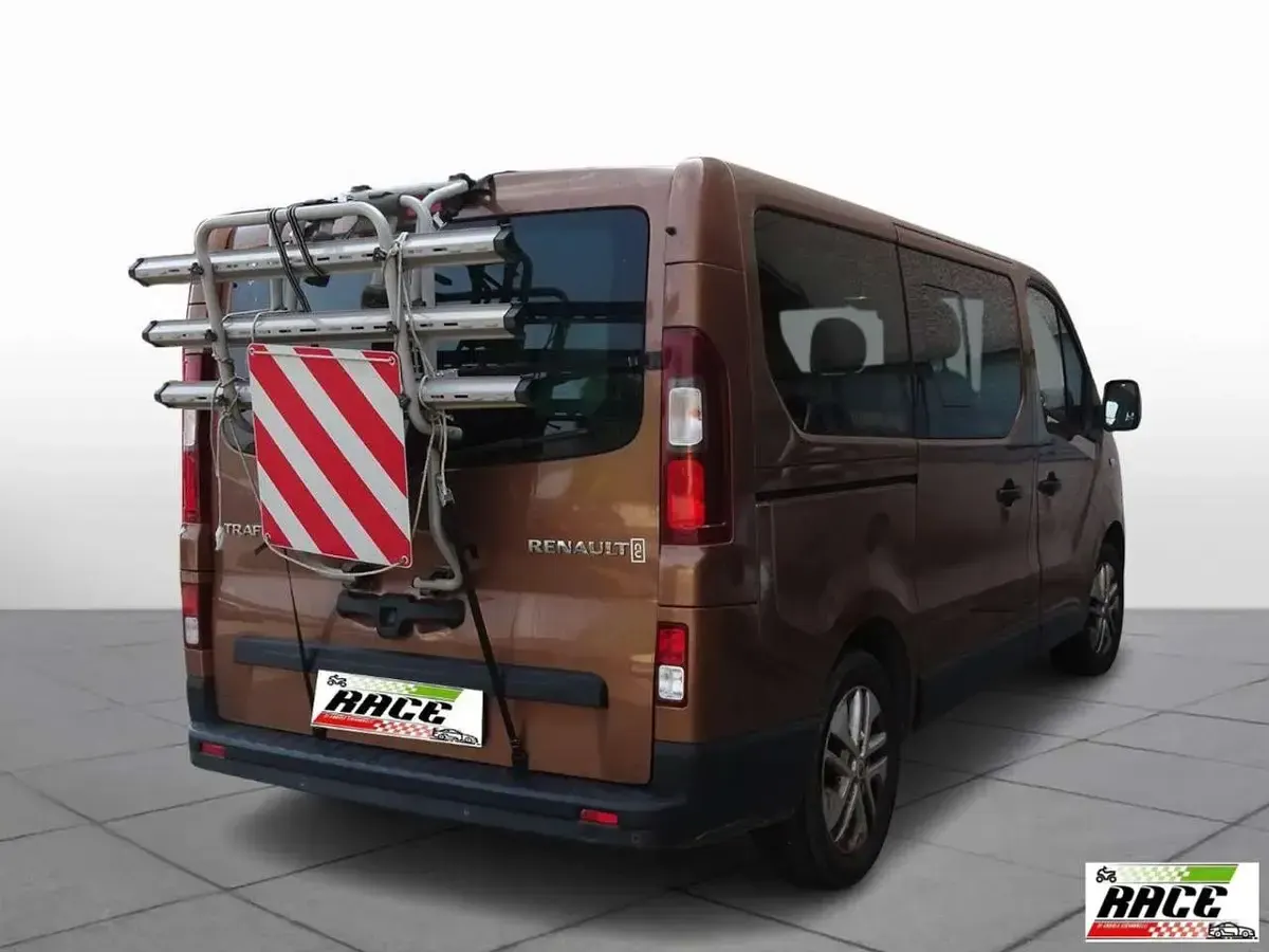 Usata Renault Trafic 145 CV (106 kW) 2018 Bronzo Monovolume