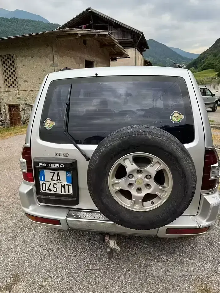 Usata Mitsubishi Pajero 115 CV (84 kW) 2002 Grigio SUV