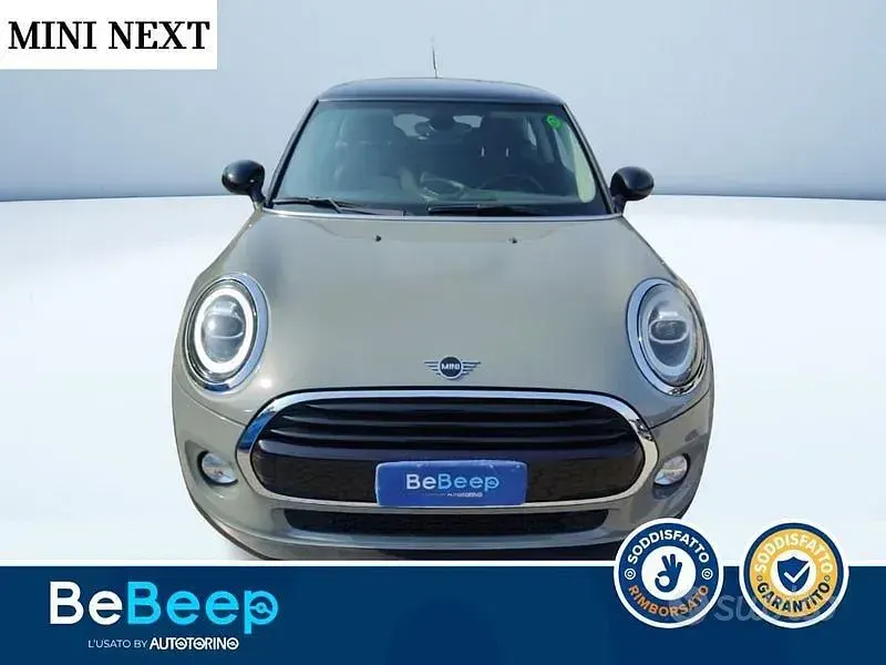 Usata Mini Cooper D 116 CV (85 kW) 2019 Grigio metallizzato Utilitaria