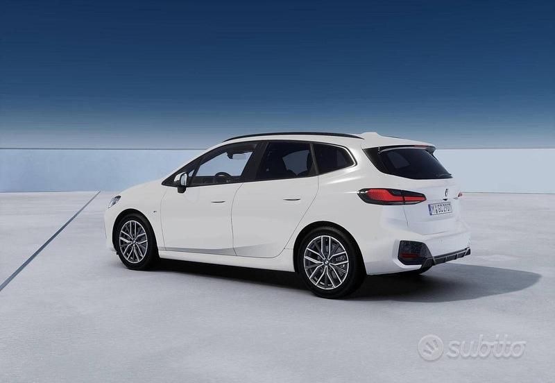 Nuova BMW 218 Active Tourer M Sport 150 CV (110 kW) 2025 Bianco Monovolume