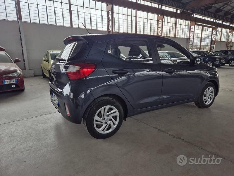 Usata Hyundai i10 Advanced 67 CV (49 kW) 2022 Grigio Utilitaria