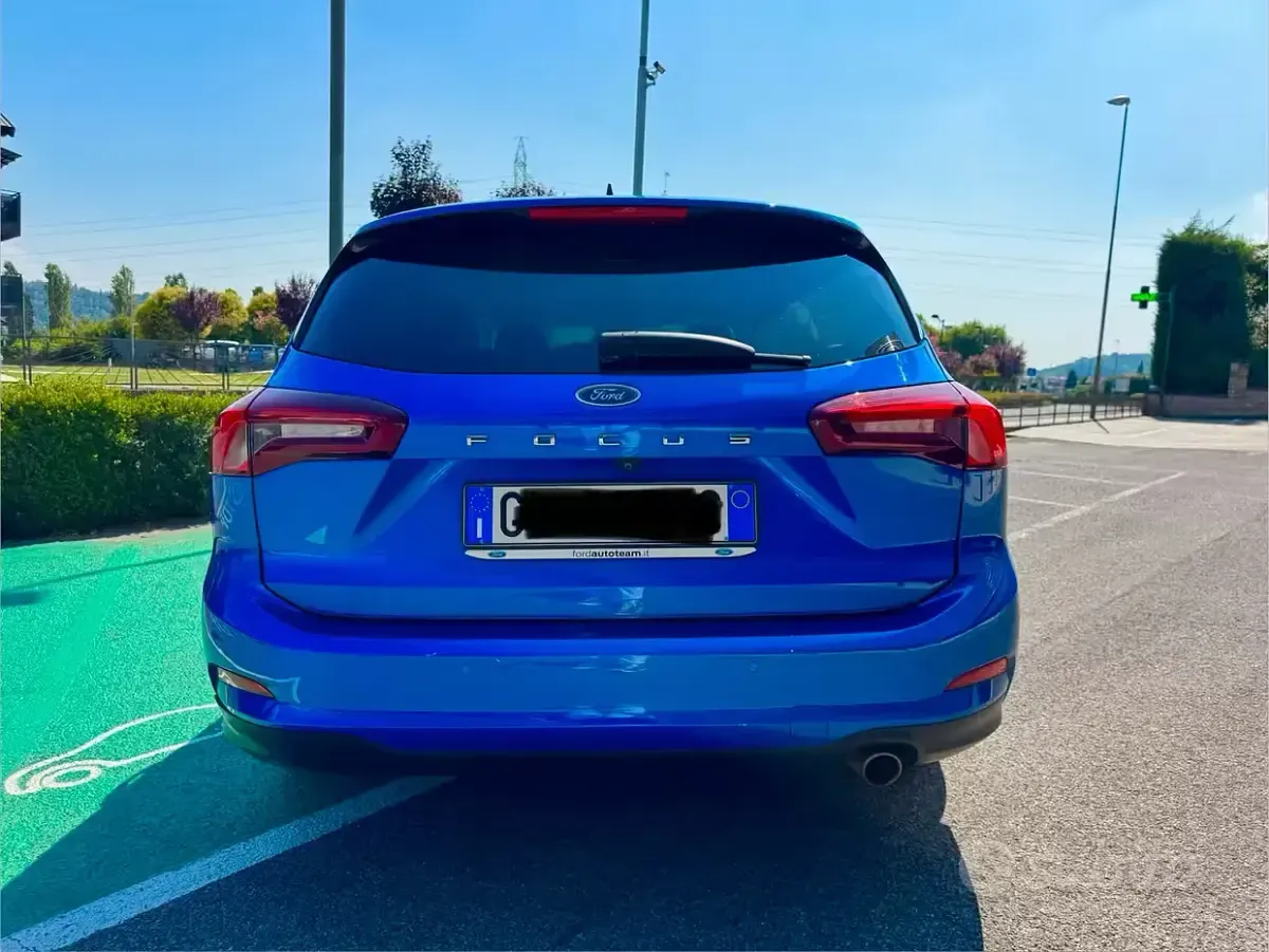 Usata Ford Focus ST-Line 120 CV (88 kW) 2022 Bluazzurro Station wagon