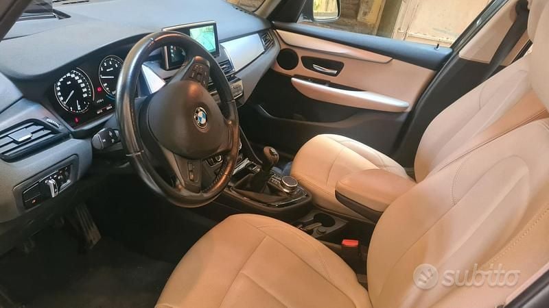 Usata BMW 218 140 CV (102 kW) 2018 Grigio Monovolume