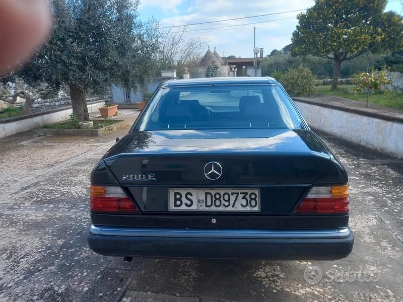 Usata Mercedes E200 136 CV (100 kW) 1993