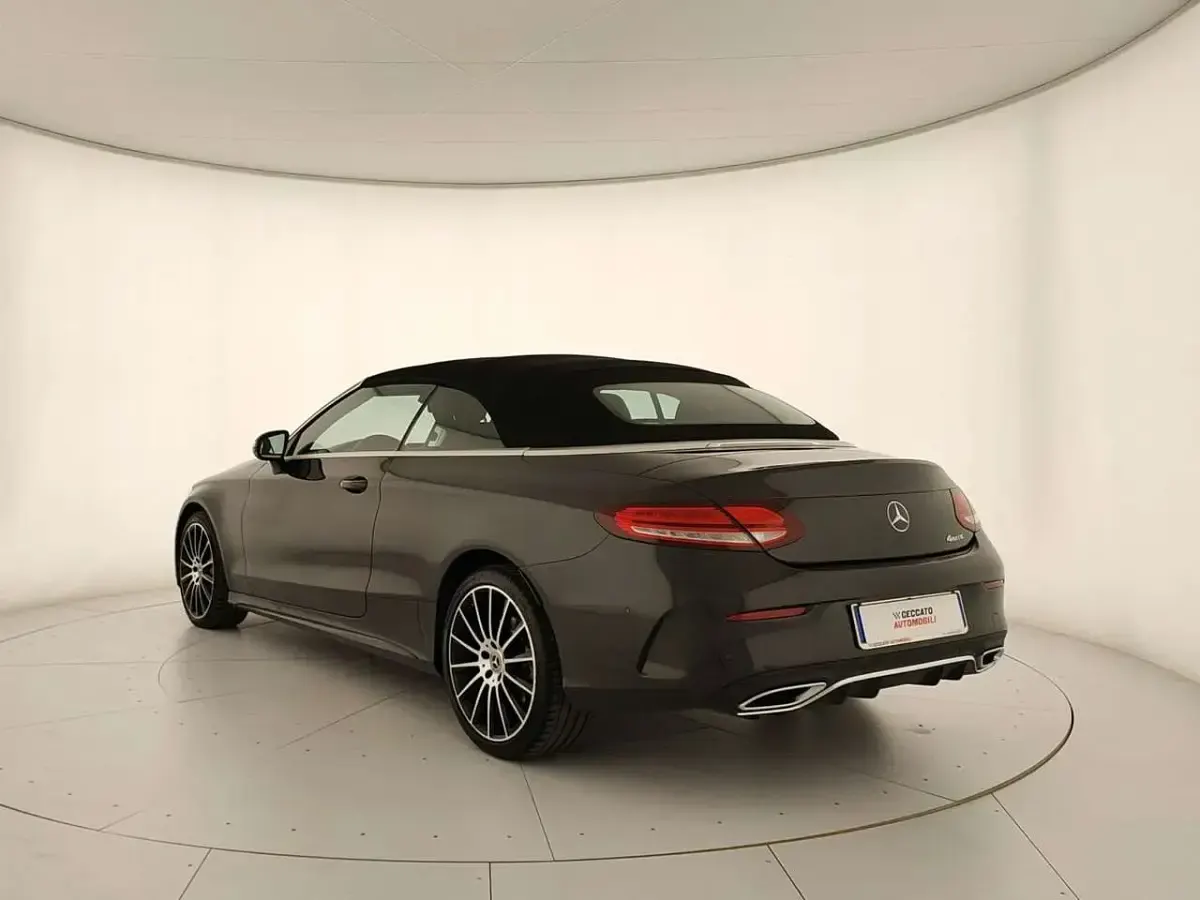 Usata Mercedes 220 Premium 194 CV (142 kW) 2019 Nero Cabrio