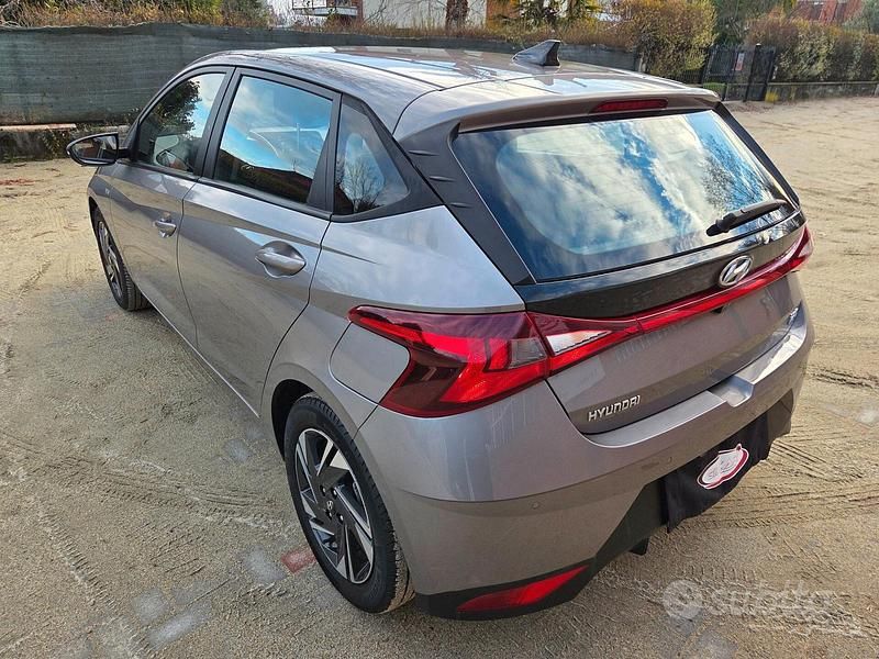 Usata Hyundai i20 101 CV (74 kW) 2021 Grigio Berlina