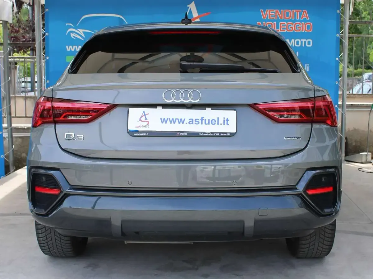 Usata Audi Q3 Sportback Business Plus 150 CV (110 kW) 2022 Grigio chronos [z7z7] SUV