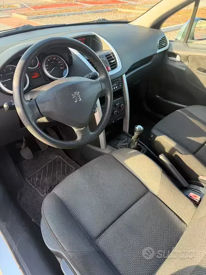 Usata Peugeot 207 73 CV (53 kW) 2013 Grigio Berlina