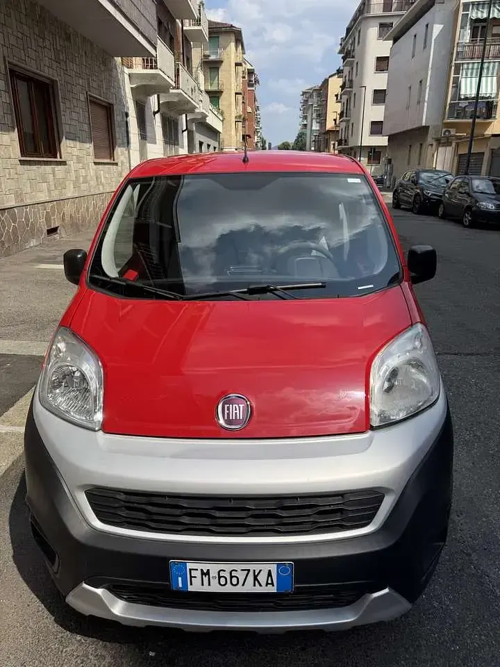 Usata Fiat Fiorino 95 CV (69 kW) 2017 Rosso Monovolume