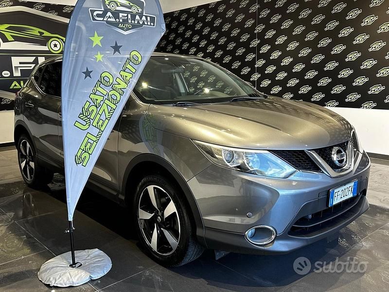 Usata Nissan Qashqai Acenta 110 CV (80 kW) 2016 Grigio SUV