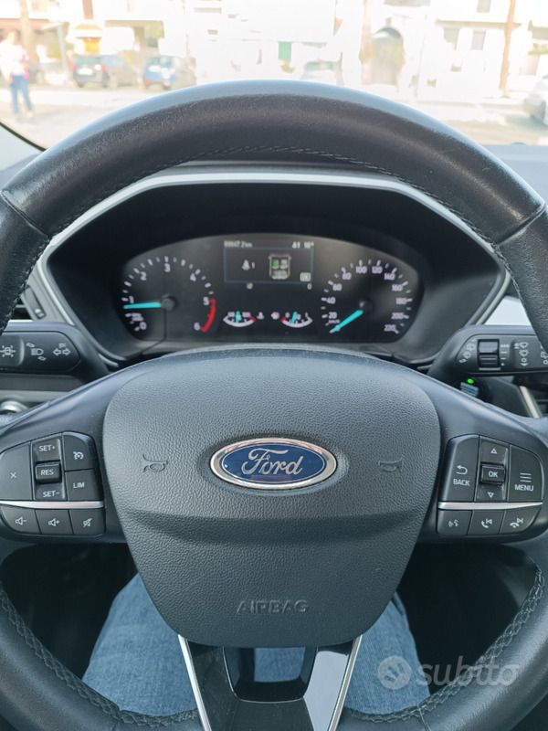 Usata Ford Kuga 120 CV (88 kW) 2021 Grigio SUV