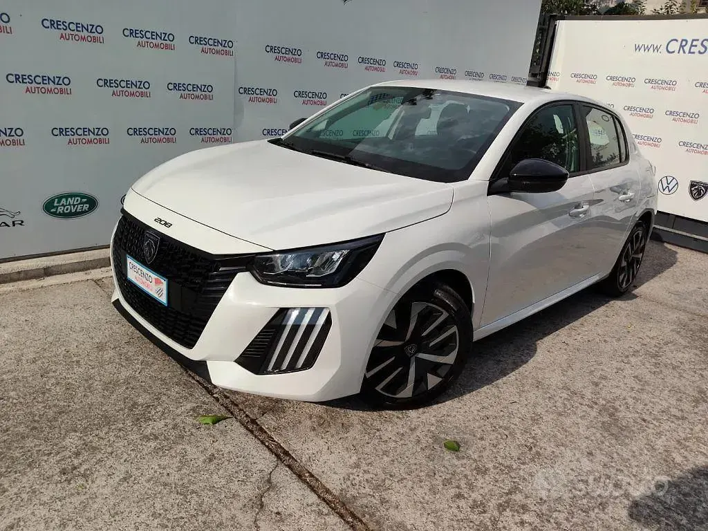 Usata Peugeot 208 Style 101 CV (74 kW) 2024 Bianco Utilitaria