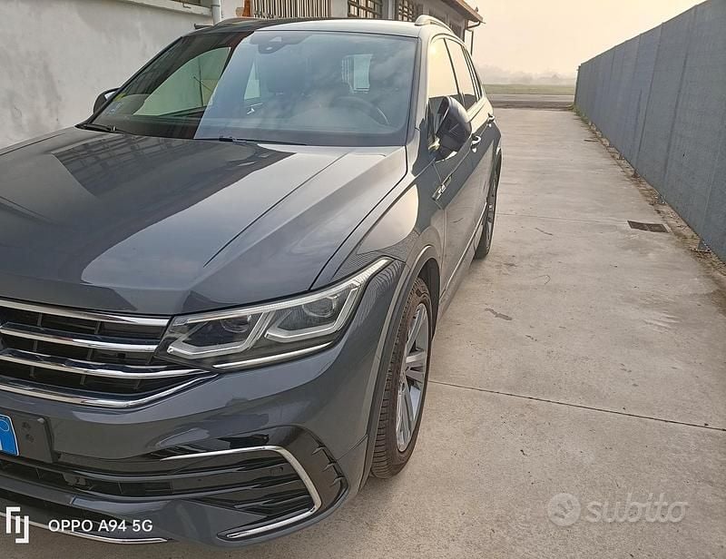 Usata VW Tiguan R-line 150 CV (110 kW) 2021 Grigio SUV