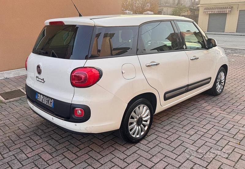 Usata Fiat 500L Living 105 CV (77 kW) 2013 Bianco Monovolume