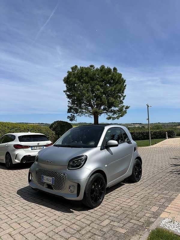 Usata 2021 Smart ForTwo Coupé Prime Utilitaria | 13.200 € (Buon prezzo) - Immagine 1/4
