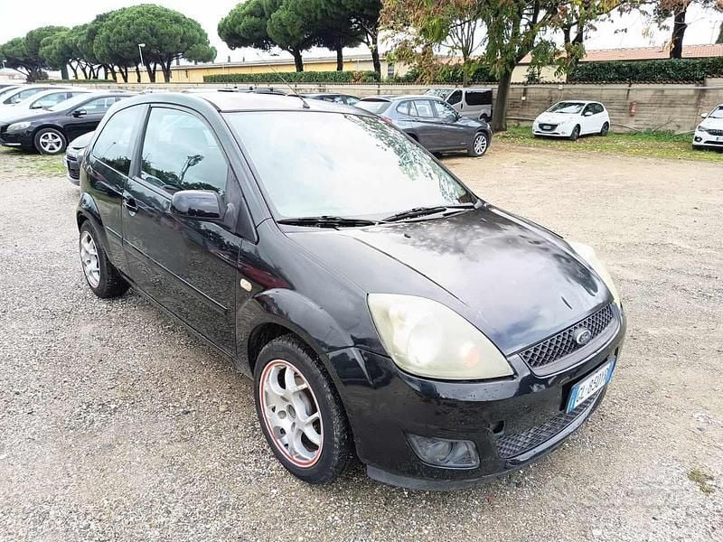 Occasion Ford Fiesta Titanium 75 ch (55 kW) 2007 Noir Citadine