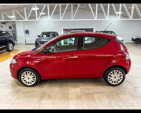 Usata Lancia Ypsilon Gold 95 CV (69 kW) 2012 Rosso Utilitaria