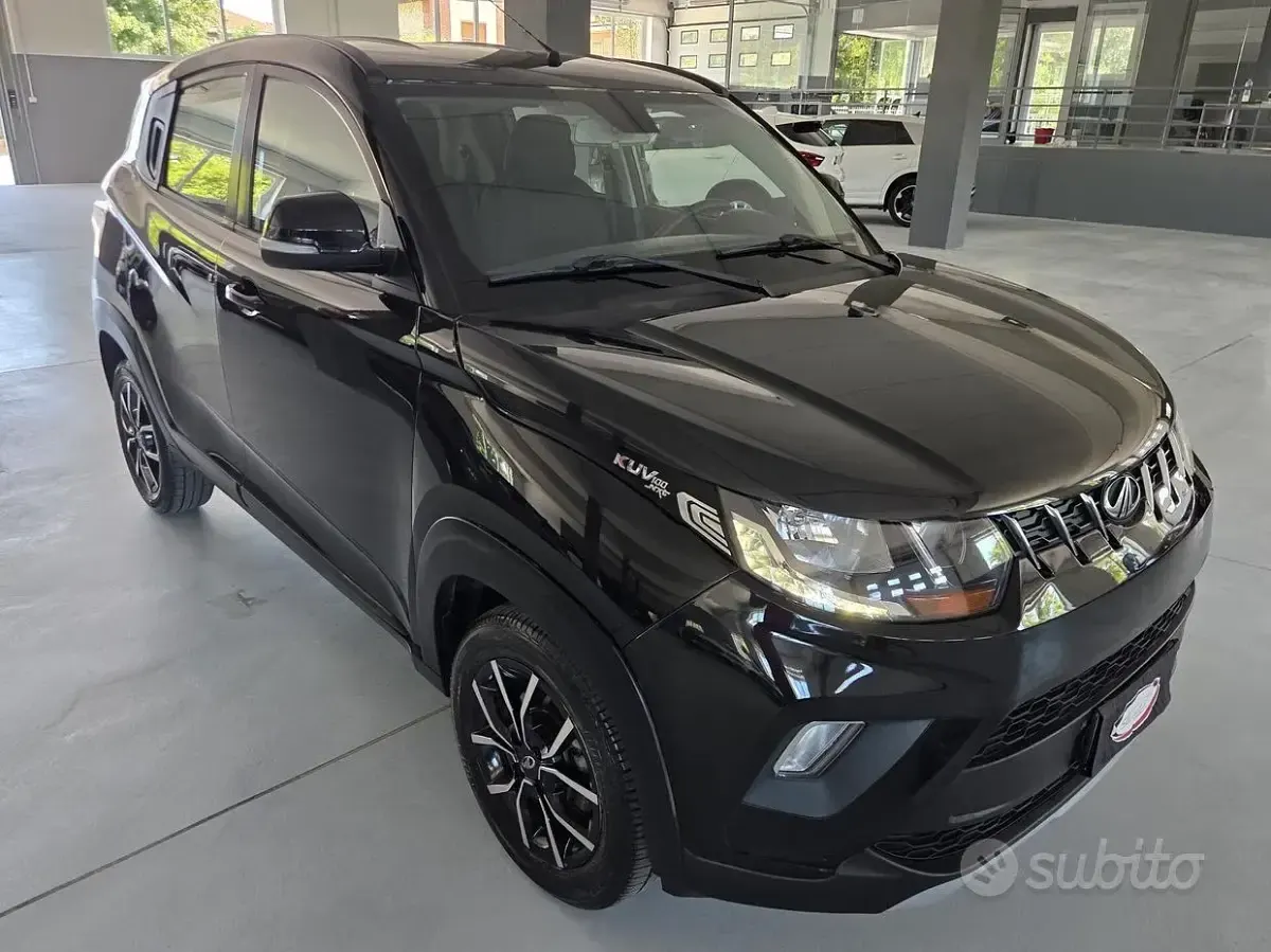 Usata Mahindra KUV100 87 CV (63 kW) 2020 Nero SUV