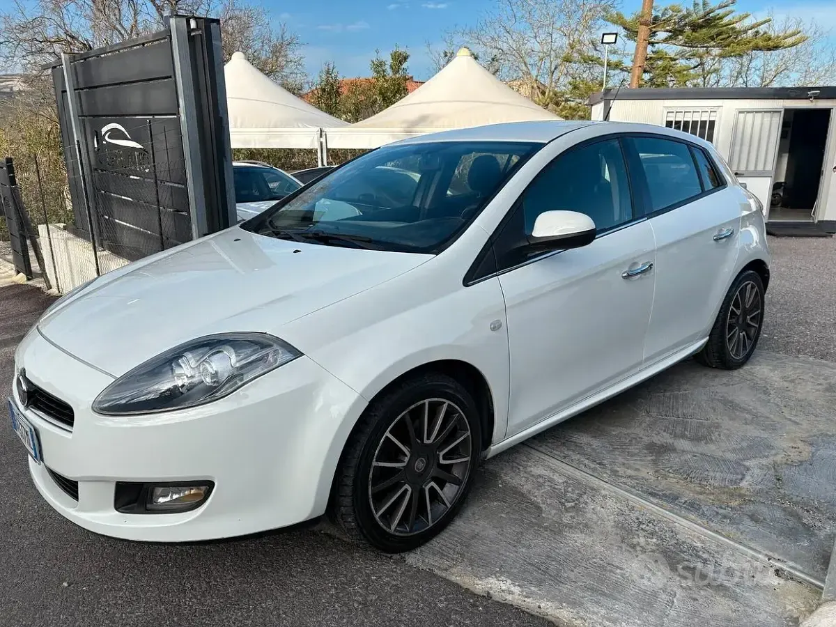Usata Fiat Bravo Sport 105 CV (77 kW) 2012 Bianco Utilitaria