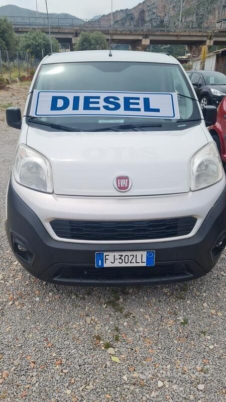 Usata Fiat Fiorino Trekking 95 CV (69 kW) 2017 Bianco Monovolume