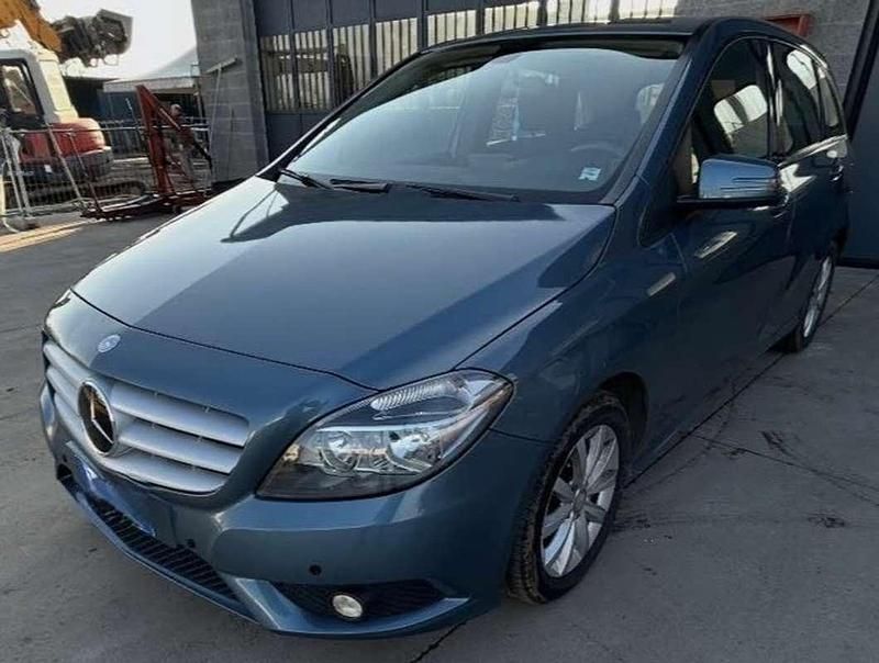Usata Mercedes B160 Executive 90 CV (66 kW) 2014 Utilitaria