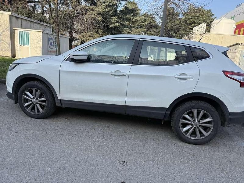 Usata Nissan Qashqai 110 CV (80 kW) 2017 Bianco SUV