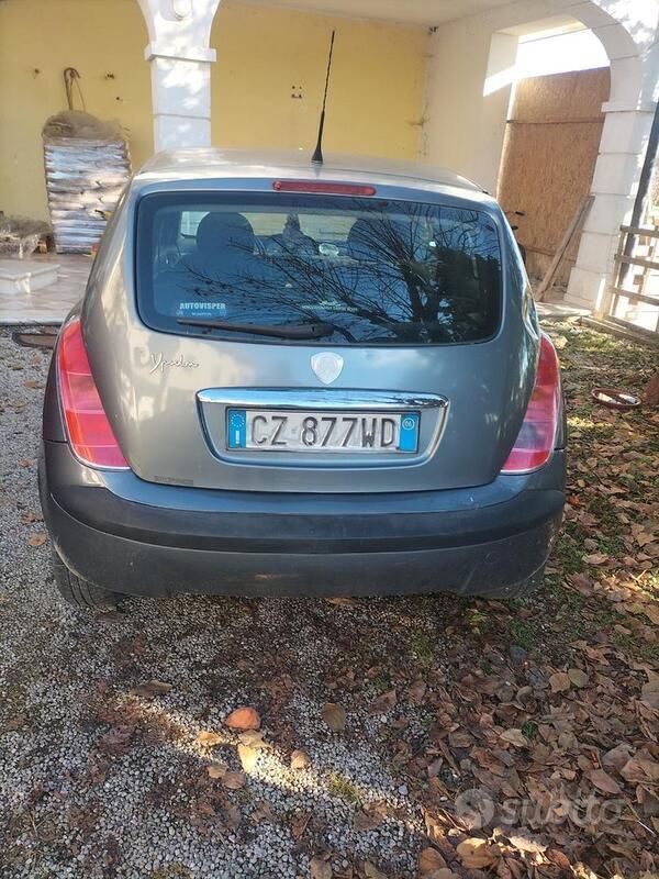Usata Lancia Ypsilon 60 CV (44 kW) 2006 Utilitaria