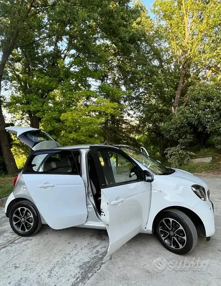 Usata Smart ForFour Passion 71 CV (52 kW) 2016 Bianco Utilitaria