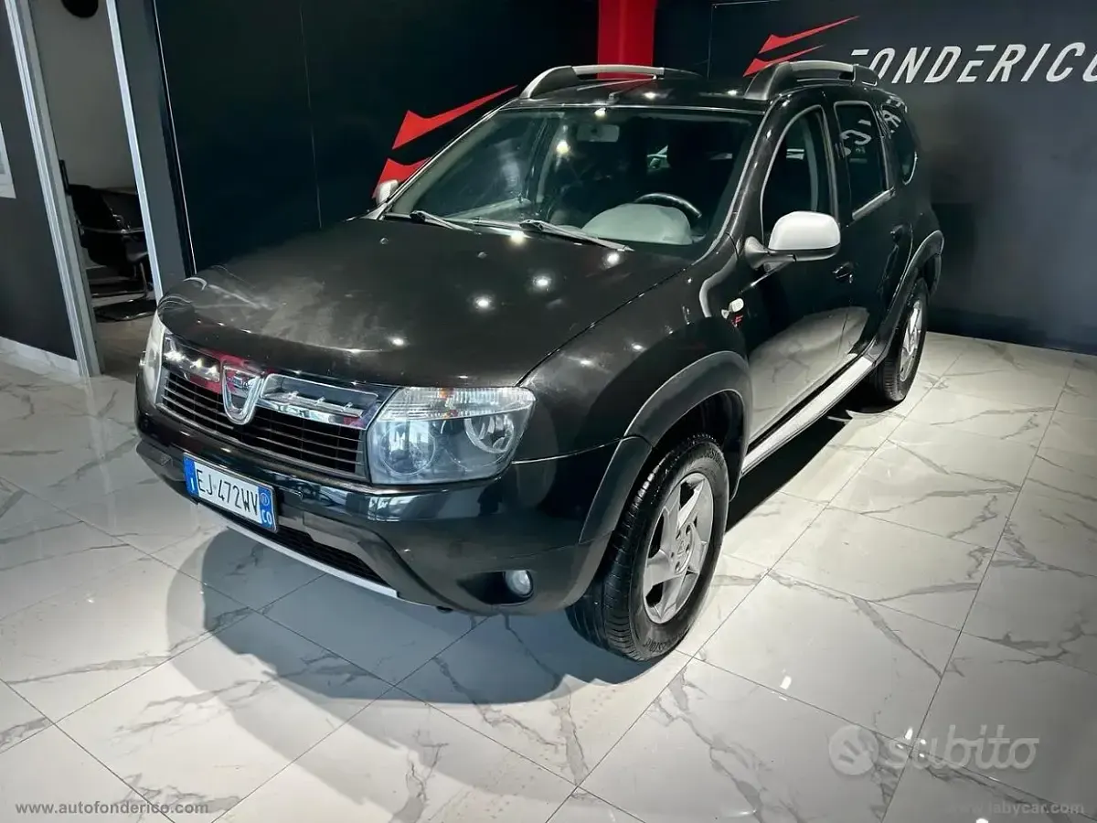 Usata Dacia Duster Lauréate 110 CV (80 kW) 2011 Nero SUV