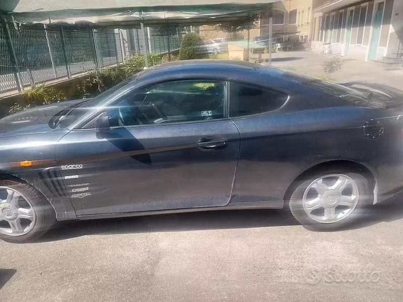 Käytetty Hyundai Coupé 105 HP (77 kW) 2004 Coupe - kaksiovinen