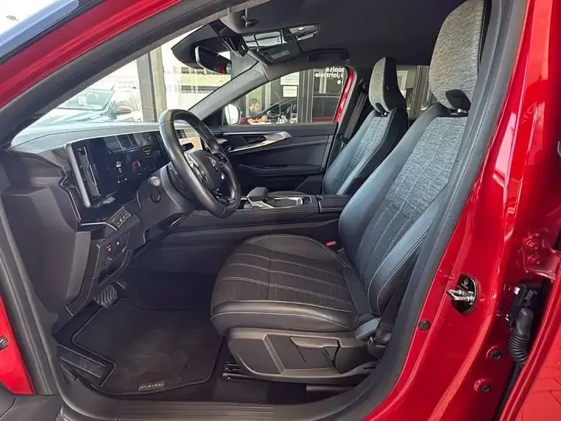 Usata Renault Austral Techno 199 CV (146 kW) 2023 Rosso SUV