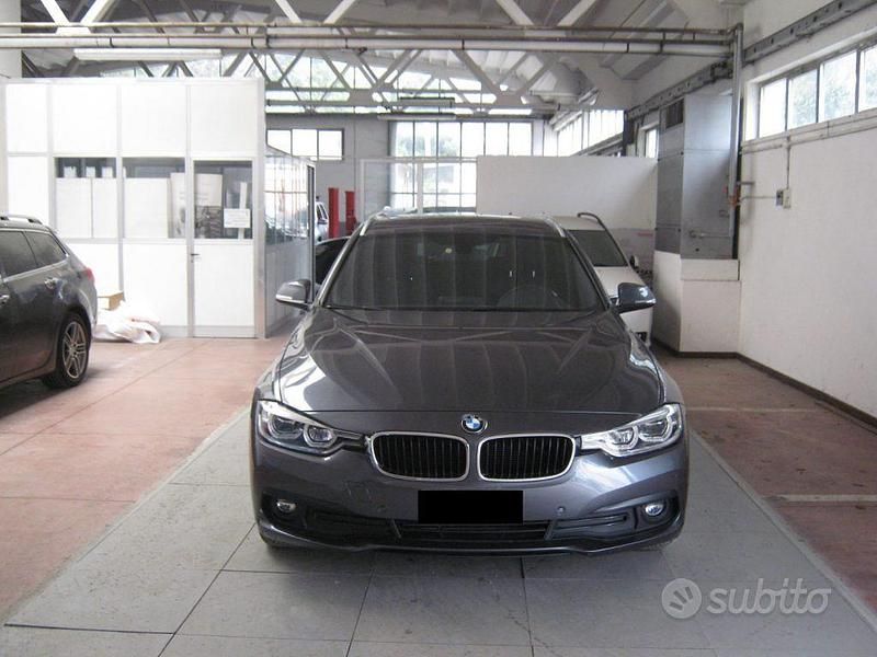 Usata BMW 316 Advantage 116 CV (85 kW) 2018 Grigio Station wagon