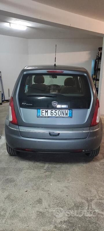 Grigio Usata 2012 Lancia Musa Monovolume | 4500 € - Immagine 1/4