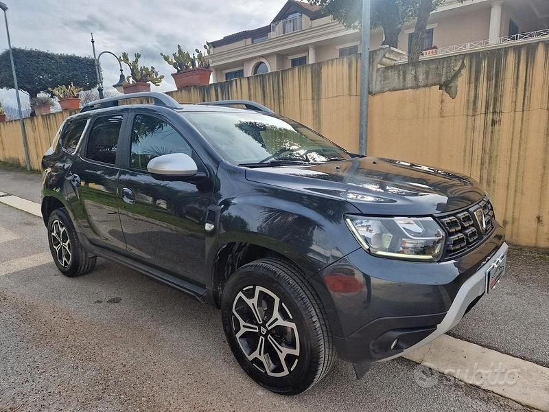 Usata Dacia Duster Prestige 101 CV (74 kW) 2021 Grigio SUV