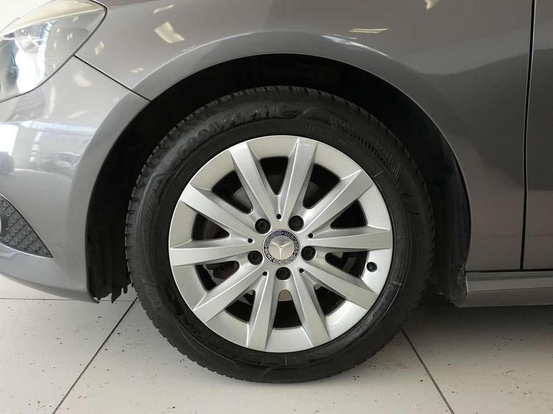 Usata Mercedes A180 Executive 109 CV (80 kW) 2013 Grigio Berlina