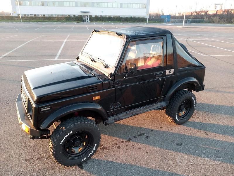 Usata Suzuki Samurai 64 CV (47 kW) 1990 Nero SUV