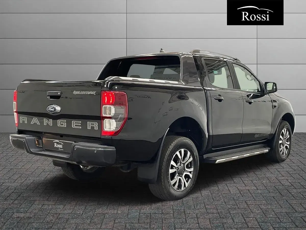 Usata Ford Ranger Wildtrack 214 CV (157 kW) 2021 Nero metallizzato Pick-up