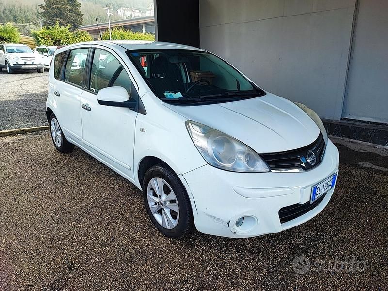 Usata Nissan Note Tekna 90 CV (66 kW) 2011 Bianco Utilitaria