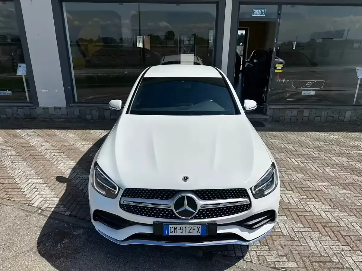 Usata Mercedes GLC200 Premium 163 CV (119 kW) 2023 Bianco SUV